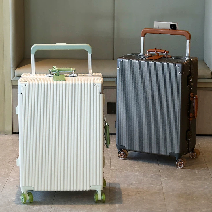 幅広ハンドル付きスーツケース、キャスター付き、20インチの機 - Spinner Wheel Rolling Suitcase 20 Inch のレビューと価格